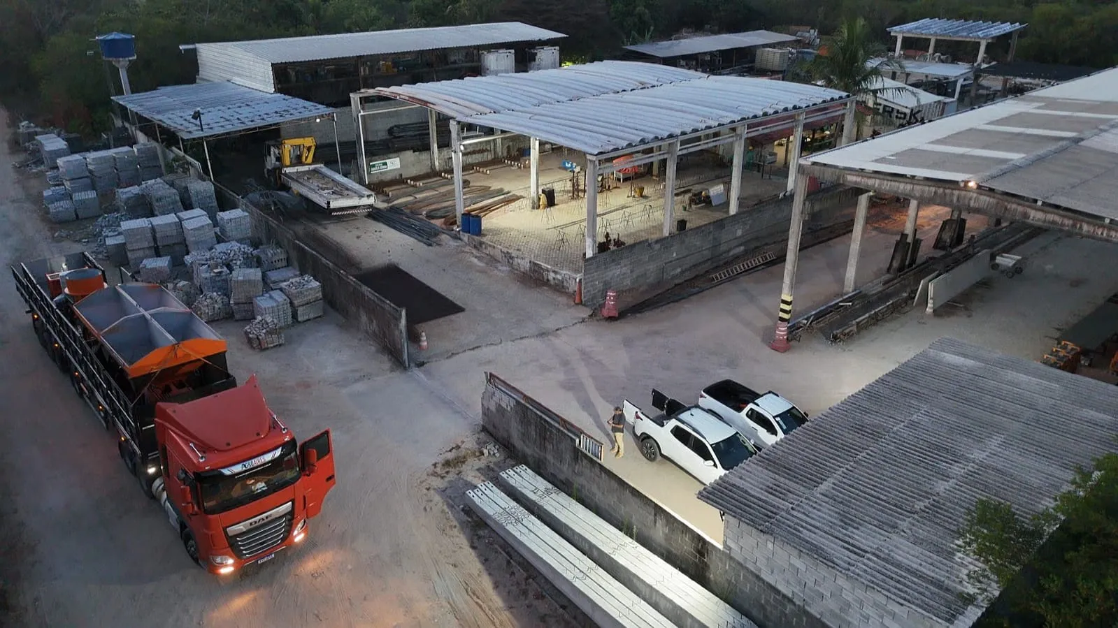 Galpão Industrial Pré-moldado Cortês Engenharia